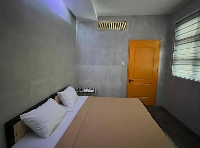 Happynest Hotel 2*