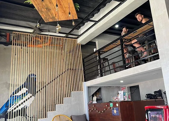 Happynest Hotel