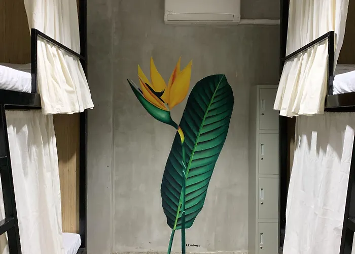Hotel Happynest 2*
