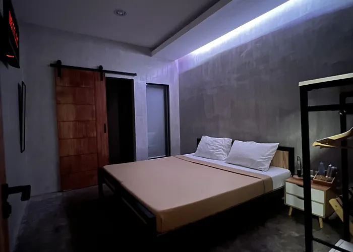 Happynest Hotel